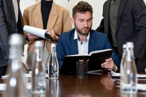 Dlaczego coraz więcej firm wybiera wodę w szklanych butelkach bez systemu kaucji?